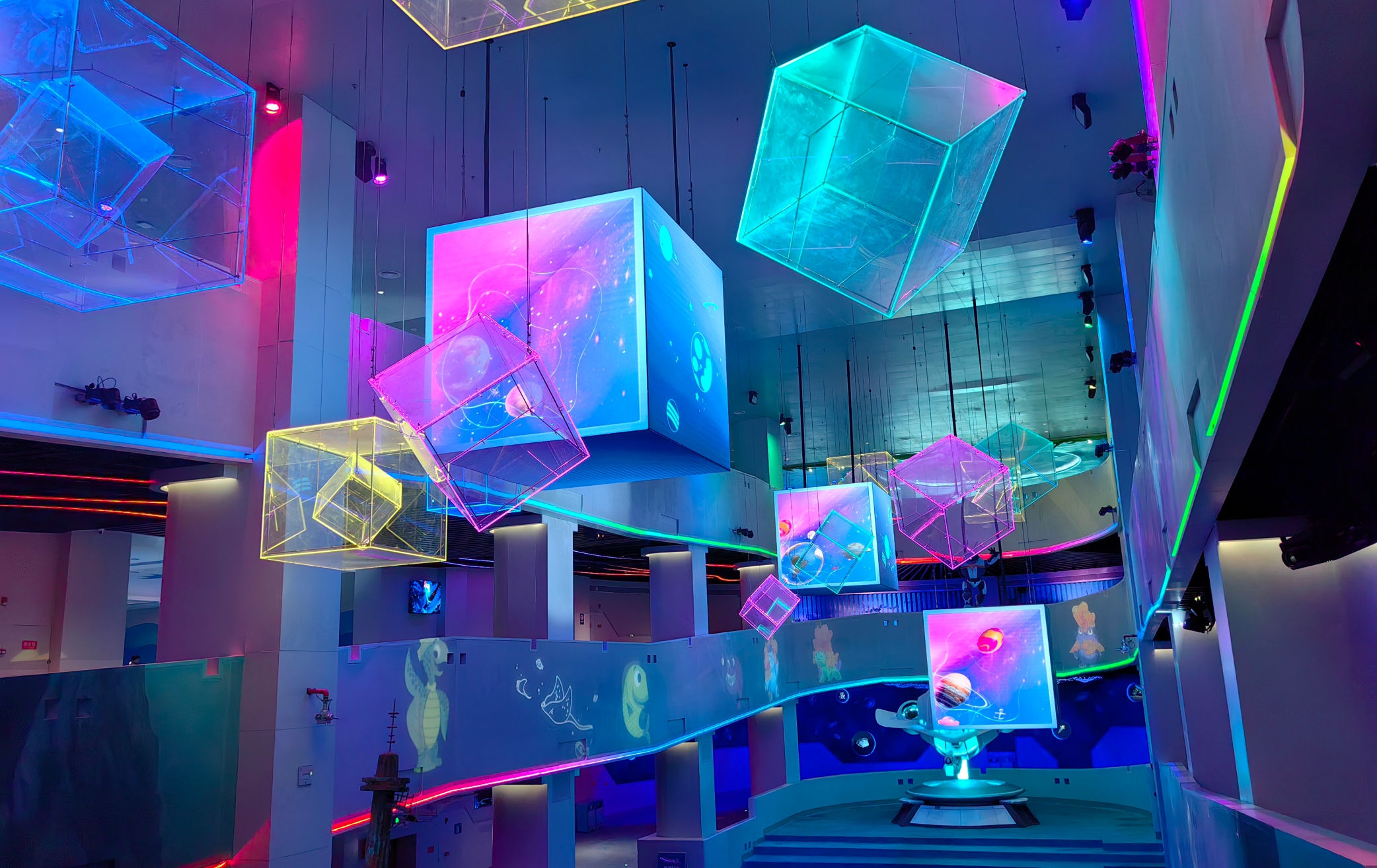 Zhuhai atrium lifting LED cube